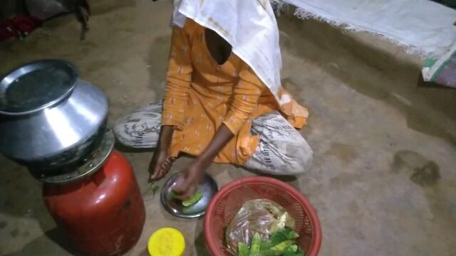 Desi indian wife cook on sex his wife