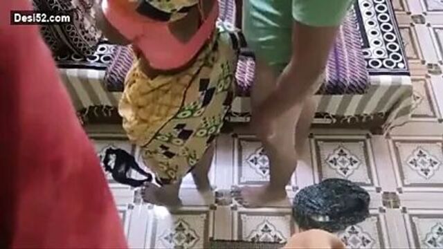 Mitrachi aai ani vasant saheb chi clip