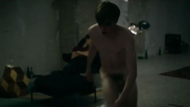 Louis hofmann - prelude (frontal)