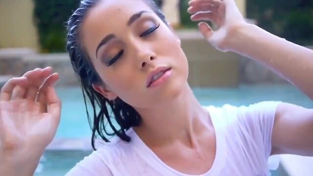 Victoria moore - sexy in pool