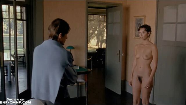 Cmnf-видео – актриса mathilda may раздевается догола перед одетым мужчиной