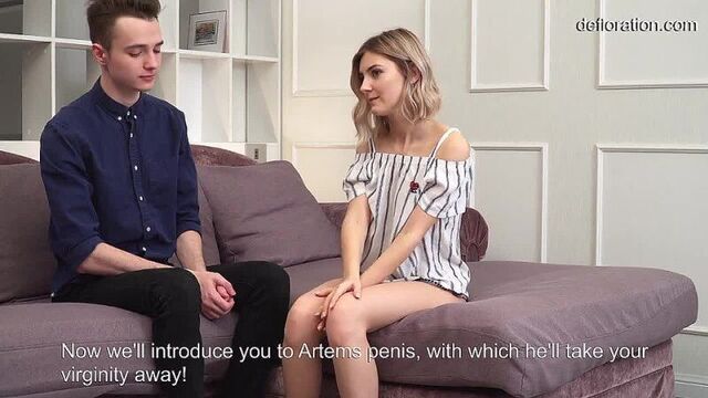 Лишение девственности русской девушки tieny mieny