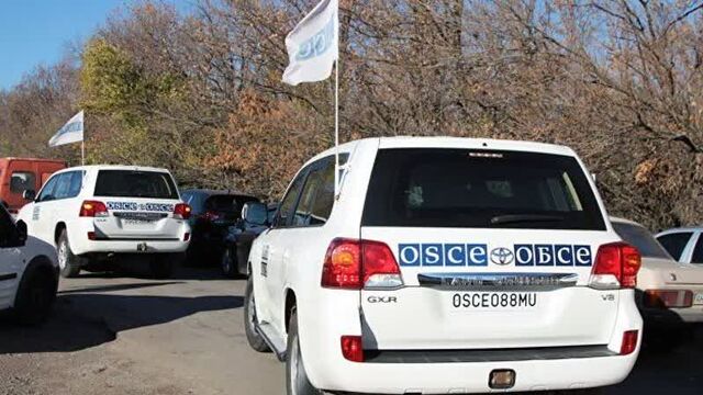 Украинские националисты захватили автомобили обсе в краматорске — эдуард басурин