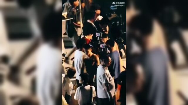 Бай лу и чжан лин хэ на съёмке куньнин (1)