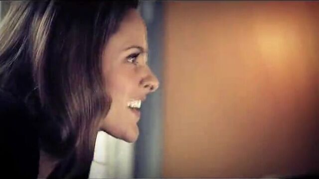 Тайлер хеклин(дерек хейл) сериал волчонок