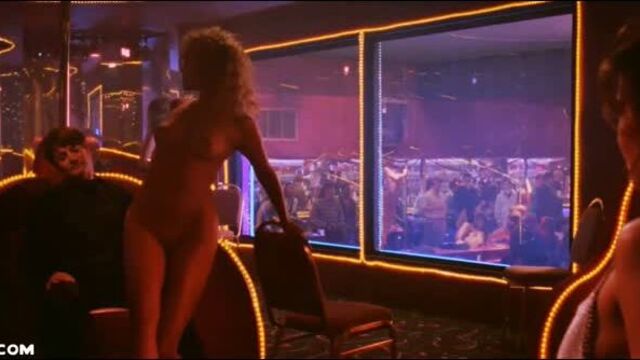 Cfnf, cmnf, отрывок из фильма – стриптизёрша исполняет танец на коленях у одетого мужчины
