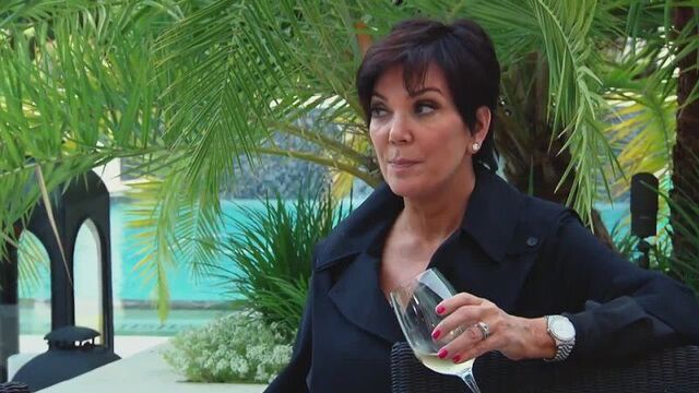 Кортни переодевается для секс-видео крис и брюса! (анонс 14 серии 8 сезона)