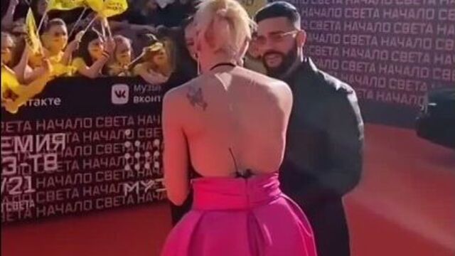 Тимати и катя сафарова на красной дорожке