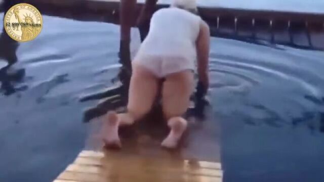 Голые и пьяные девки