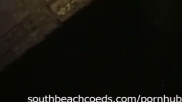 Джени смит гуляет в прозрачных шортах. засвет и на публике. секс порно