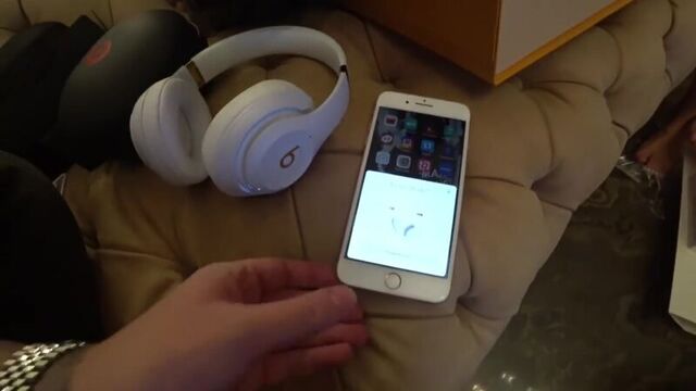 [селеба из гетто] что мы купили с собой в поездку ! собираемся в барселону ! самый дорогой фен в мире