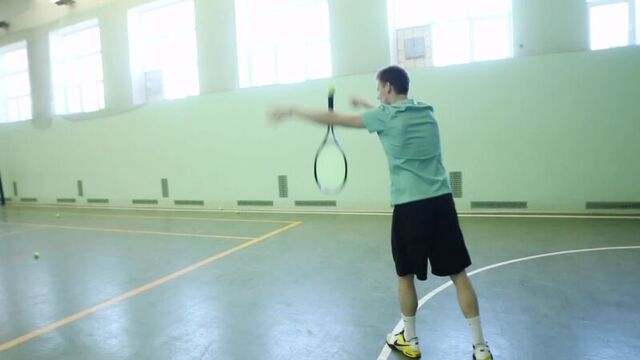 Вызов - "лови подачу"