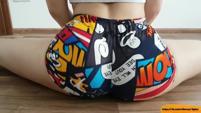 Годный тверк с офигенной попкой