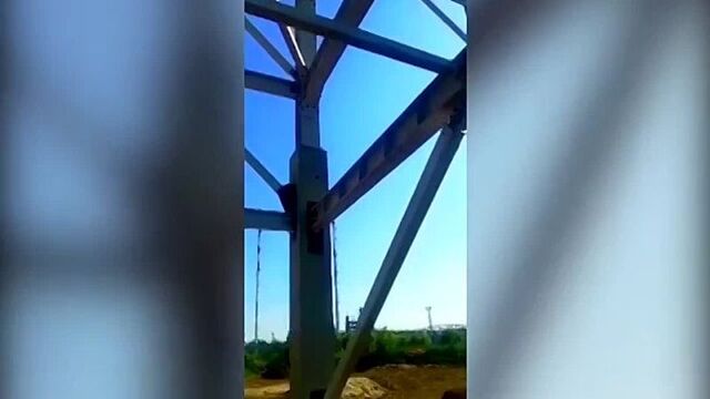 Видео предположительного удара по нефтеперерабатывающему заводу в ростовской области