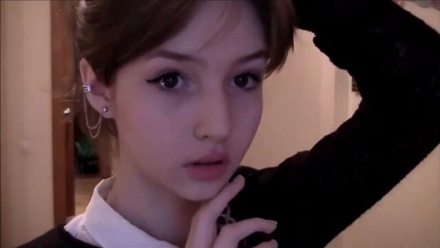 Сексуальная школьница. селфи красивой девушки. девочка няша голая. жопа ню_480p