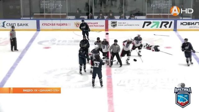 Одна победа и одно поражение молодёжная хоккейная команда «арктика» сыграла в санкт - петербурге.