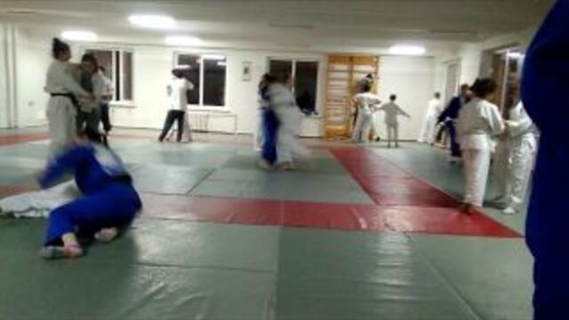 Самая шумная тренеровка ((