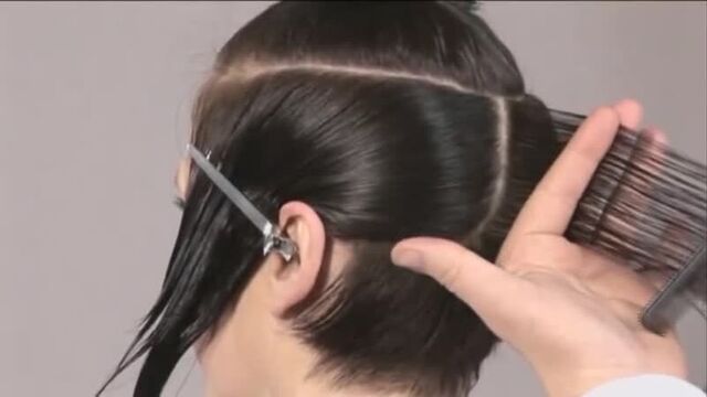 Стрижка градуированный боб с косой челкой [vga 480p]