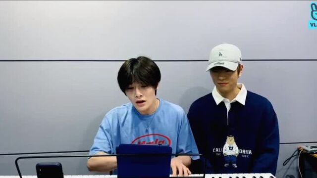 Ян чонин ким сынмин stray kids (group: your asian boy)