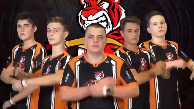 Карточки игроков команд с турнира warface k.i.w.i