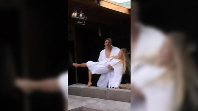 Антон смольский и динара алимбекова (октябрь 2022)