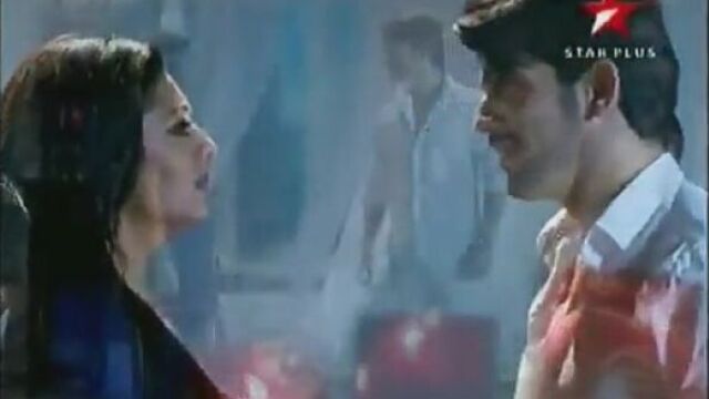 Pardes mein hai mera dil raghav and naina romantic moment