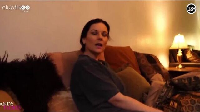 Üvey annesini siken genç (türkçe altyazılı)