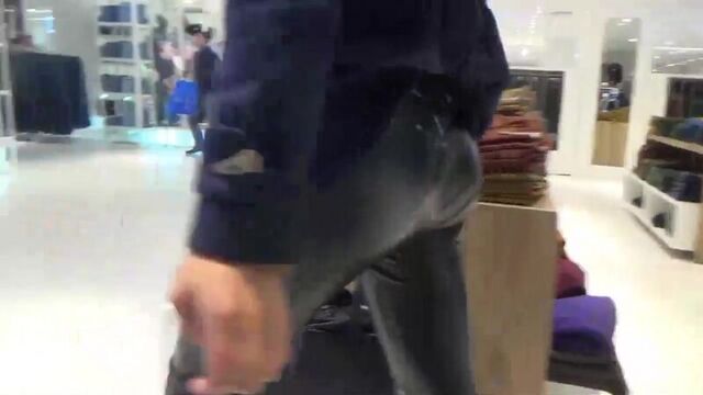 Lena loch wetlook leggins spermawalk fick im laden